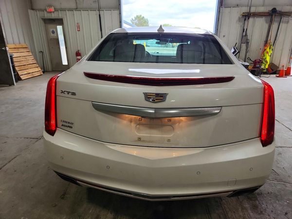 2017 CADILLAC XTS Luxury