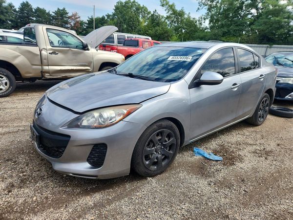 2013 MAZDA 3