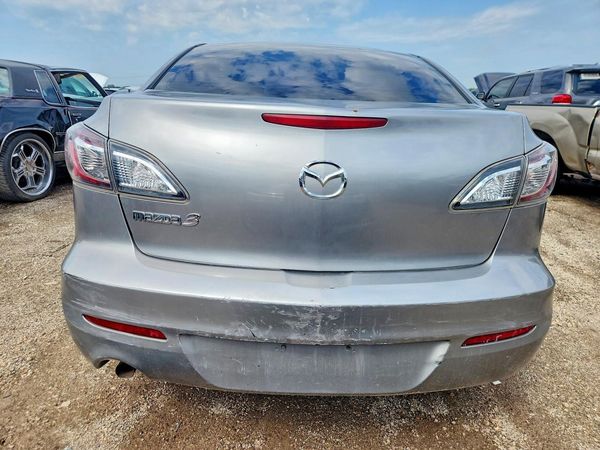 2013 MAZDA 3