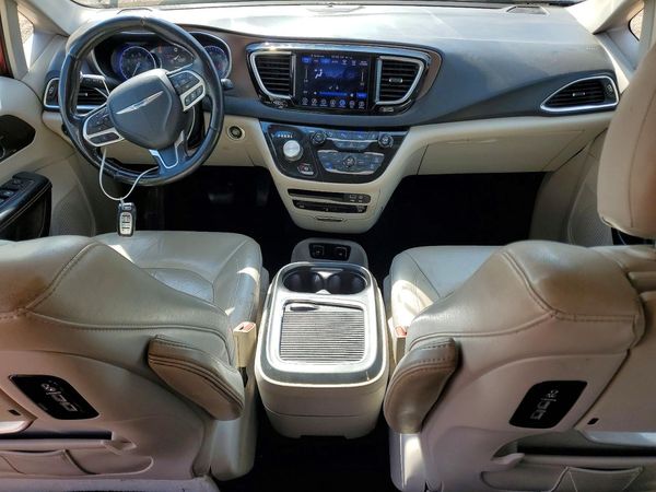 2017 CHRYSLER PACIFICA