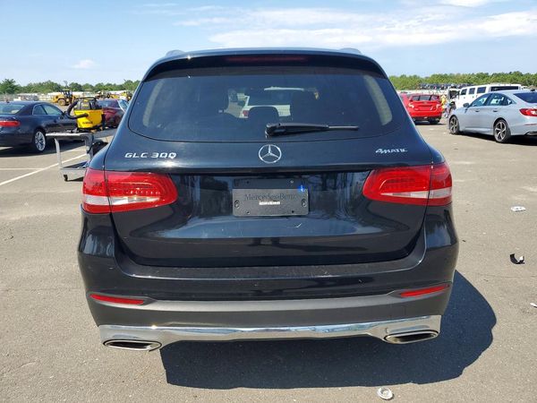 2019 MERCEDES-BENZ GLC