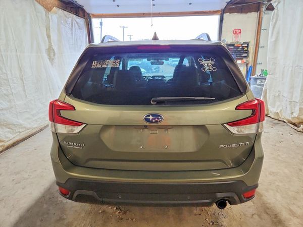 2021 SUBARU FORESTER Limited