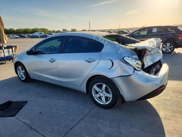 2016 KIA FORTE GL (Middle-Low Grade)