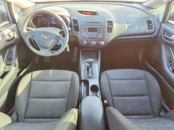 2016 KIA FORTE GL (Middle-Low Grade)