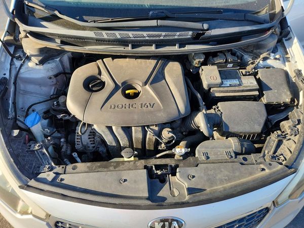2016 KIA FORTE GL (Middle-Low Grade)