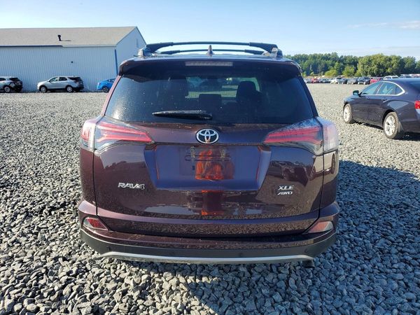 2018 TOYOTA RAV4 Adventure/XLE