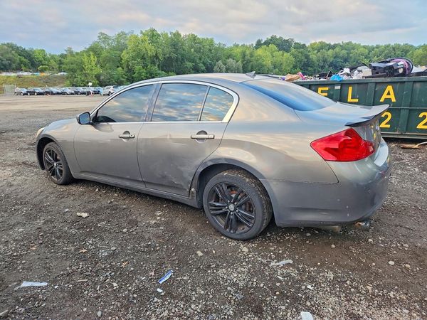 2013 INFINITI G37
