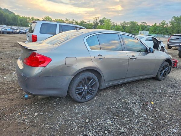 2013 INFINITI G37