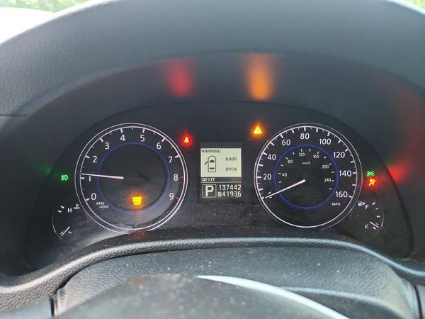2013 INFINITI G37