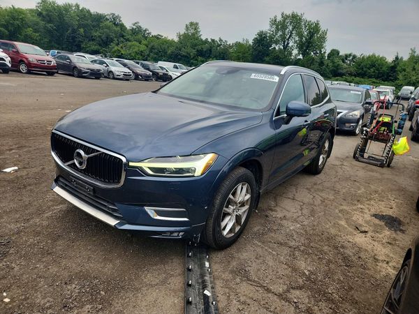2018 VOLVO XC60 Momentum