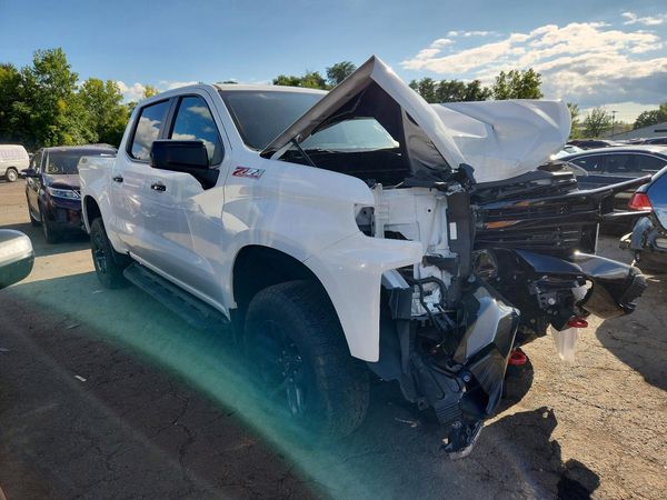 2021 CHEVROLET SILVERADO Trail Boss - LT — Passenger 3/4