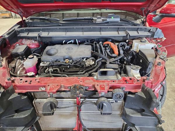 2025 TOYOTA HIGHLANDER — Engine bay