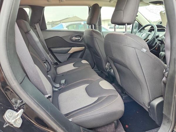2017 JEEP CHEROKEE Sport