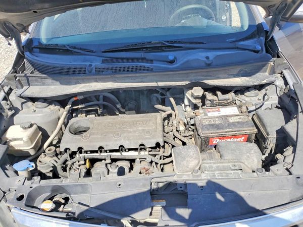 2012 KIA SPORTAGE GLS(Middle grade) — Engine bay