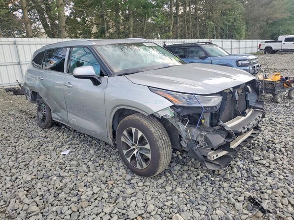 2021 TOYOTA HIGHLANDER