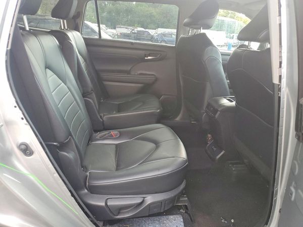2021 TOYOTA HIGHLANDER