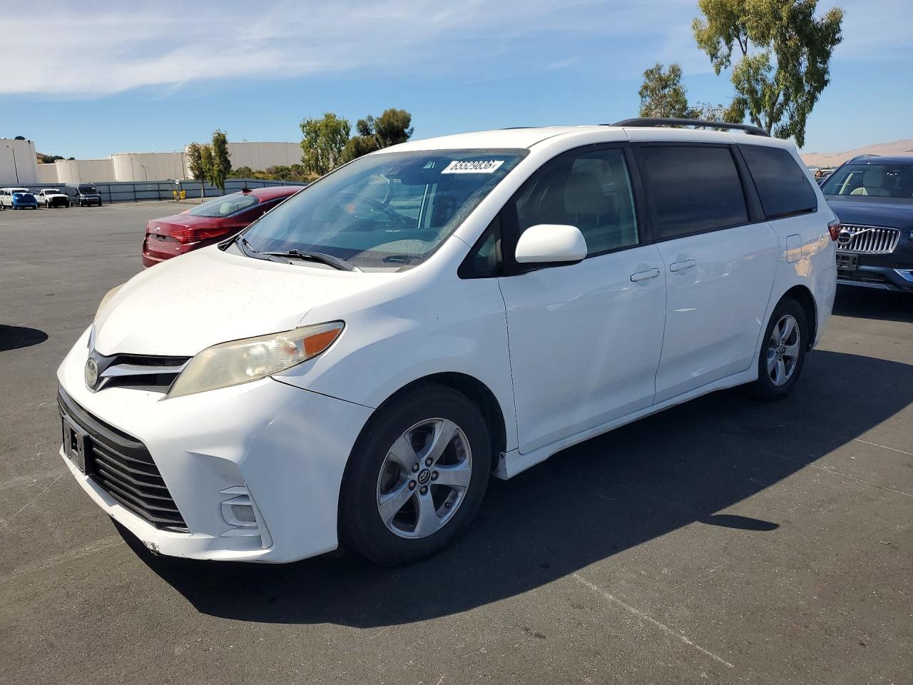 2019 TOYOTA SIENNA LE