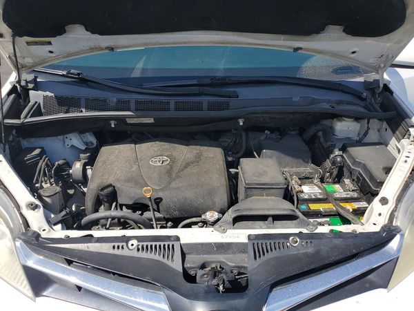 2019 TOYOTA SIENNA LE