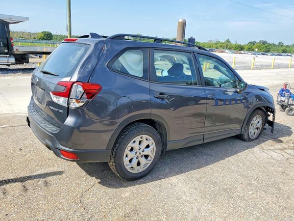 2021 SUBARU FORESTER Base