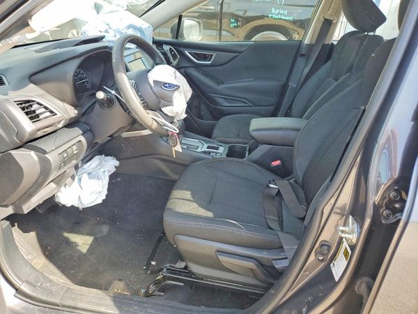 2021 SUBARU FORESTER Base