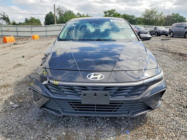 2024 HYUNDAI ELANTRA