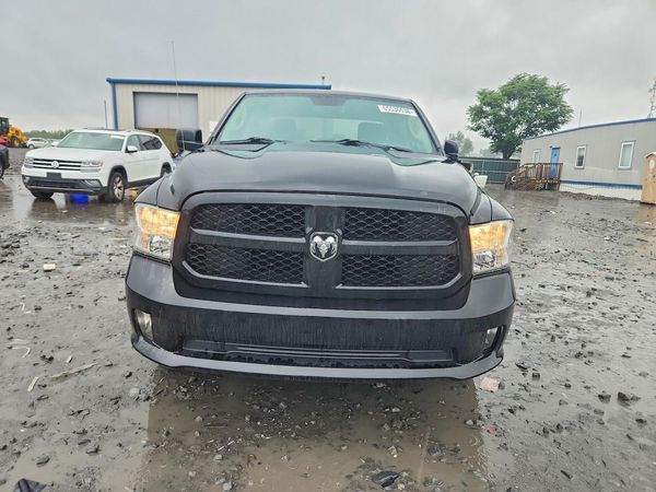 2016 RAM 1500 ST