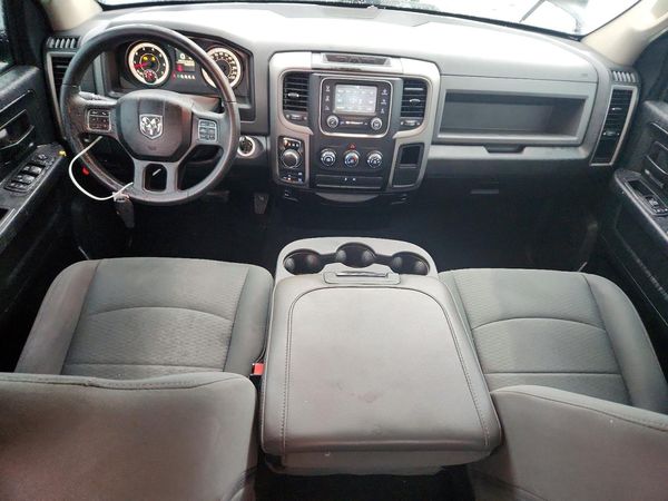 2016 RAM 1500 ST