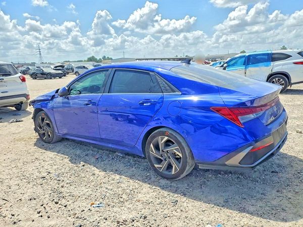 2024 HYUNDAI ELANTRA