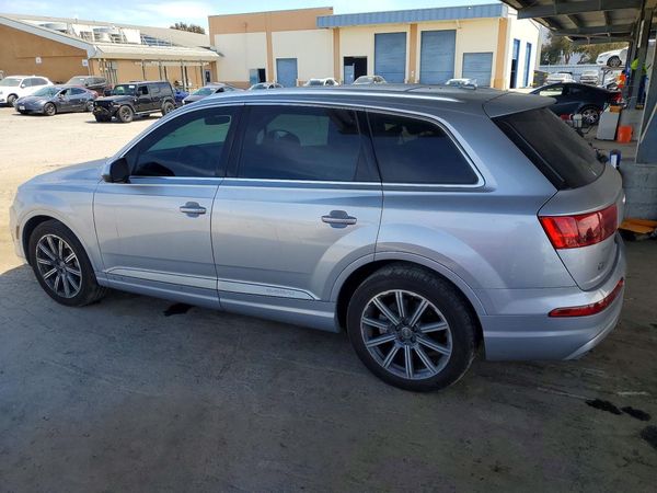 2017 AUDI Q7 quattro Prestige