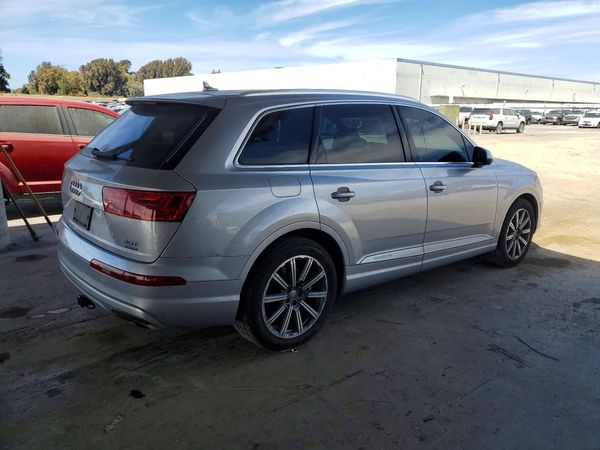 2017 AUDI Q7 quattro Prestige