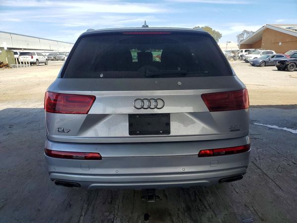 2017 AUDI Q7 quattro Prestige