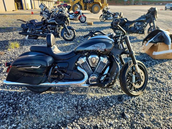 2021 INDIAN MOTORCYCLE CO. CHALLENGER — RSDT
