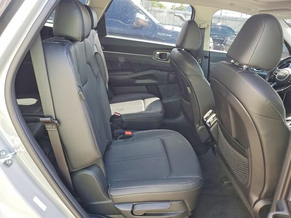 2025 KIA SORENTO