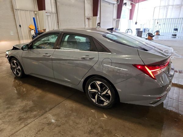 2022 HYUNDAI ELANTRA