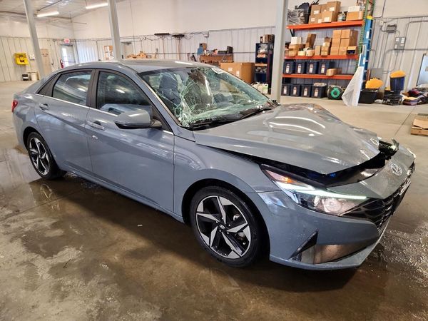 2022 HYUNDAI ELANTRA