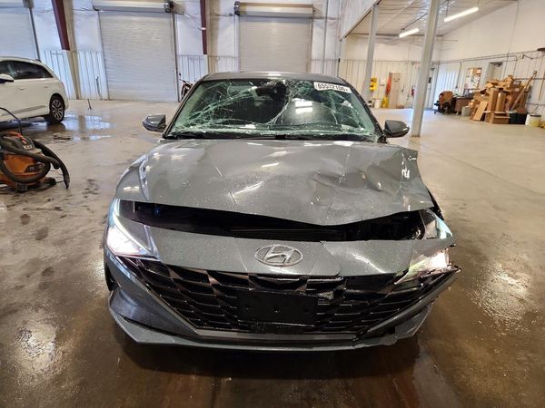 2022 HYUNDAI ELANTRA
