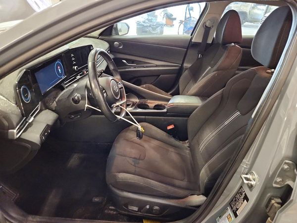 2022 HYUNDAI ELANTRA