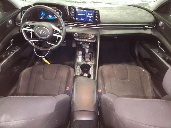 2022 HYUNDAI ELANTRA