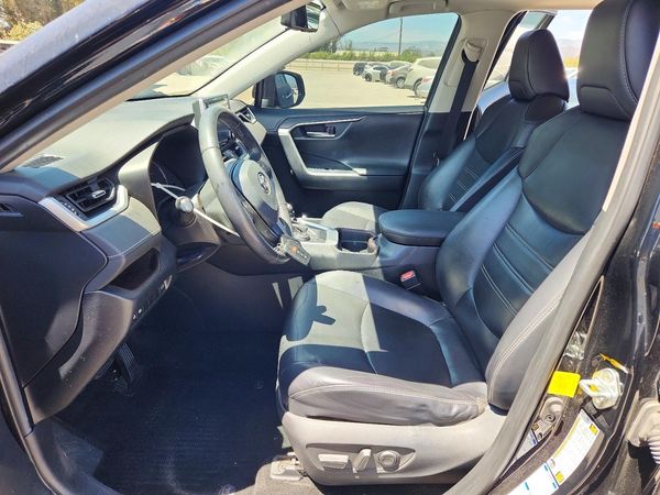 2019 TOYOTA RAV4 Limited