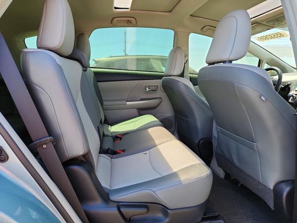 2015 TOYOTA PRIUS