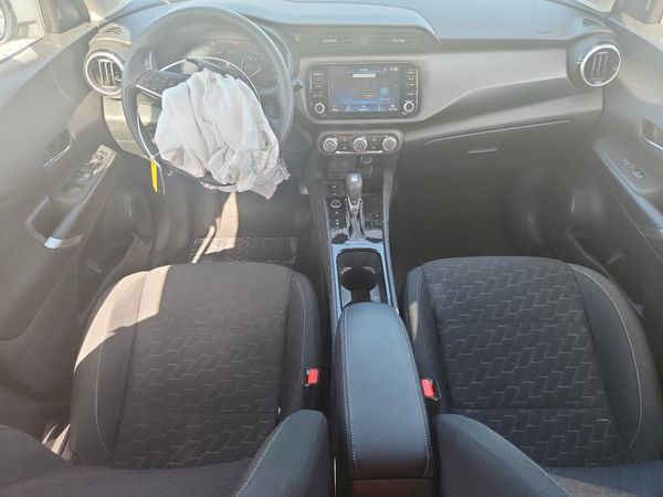 2024 NISSAN KICKS