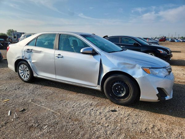 2013 TOYOTA CAMRY