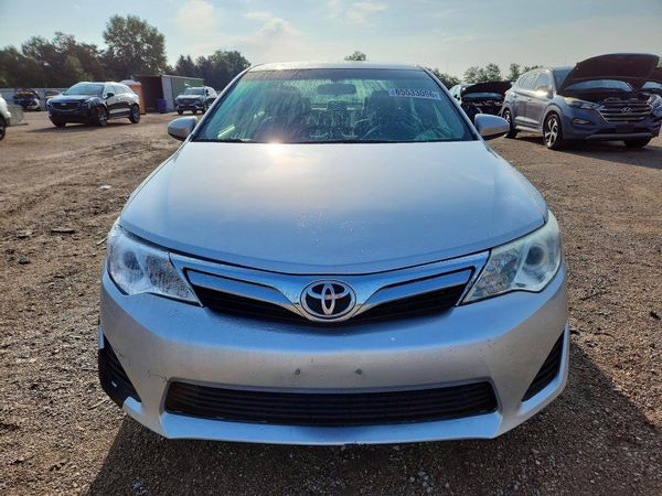 2013 TOYOTA CAMRY