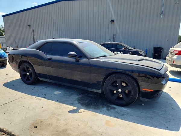 2016 DODGE CHALLENGER SXT