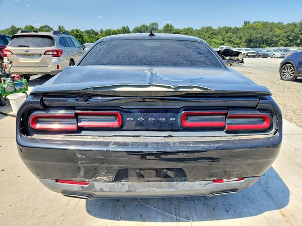 2016 DODGE CHALLENGER SXT