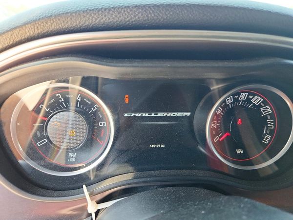 2016 DODGE CHALLENGER SXT