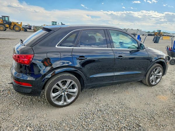 2016 AUDI Q3 quattro Prestige