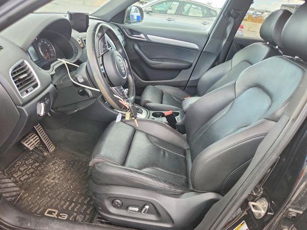 2016 AUDI Q3 quattro Prestige
