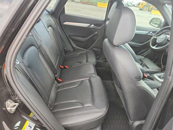 2016 AUDI Q3 quattro Prestige