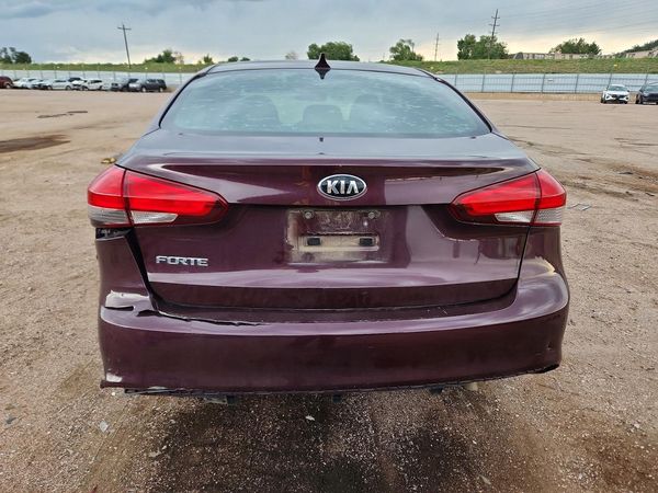 2017 KIA FORTE LX Base